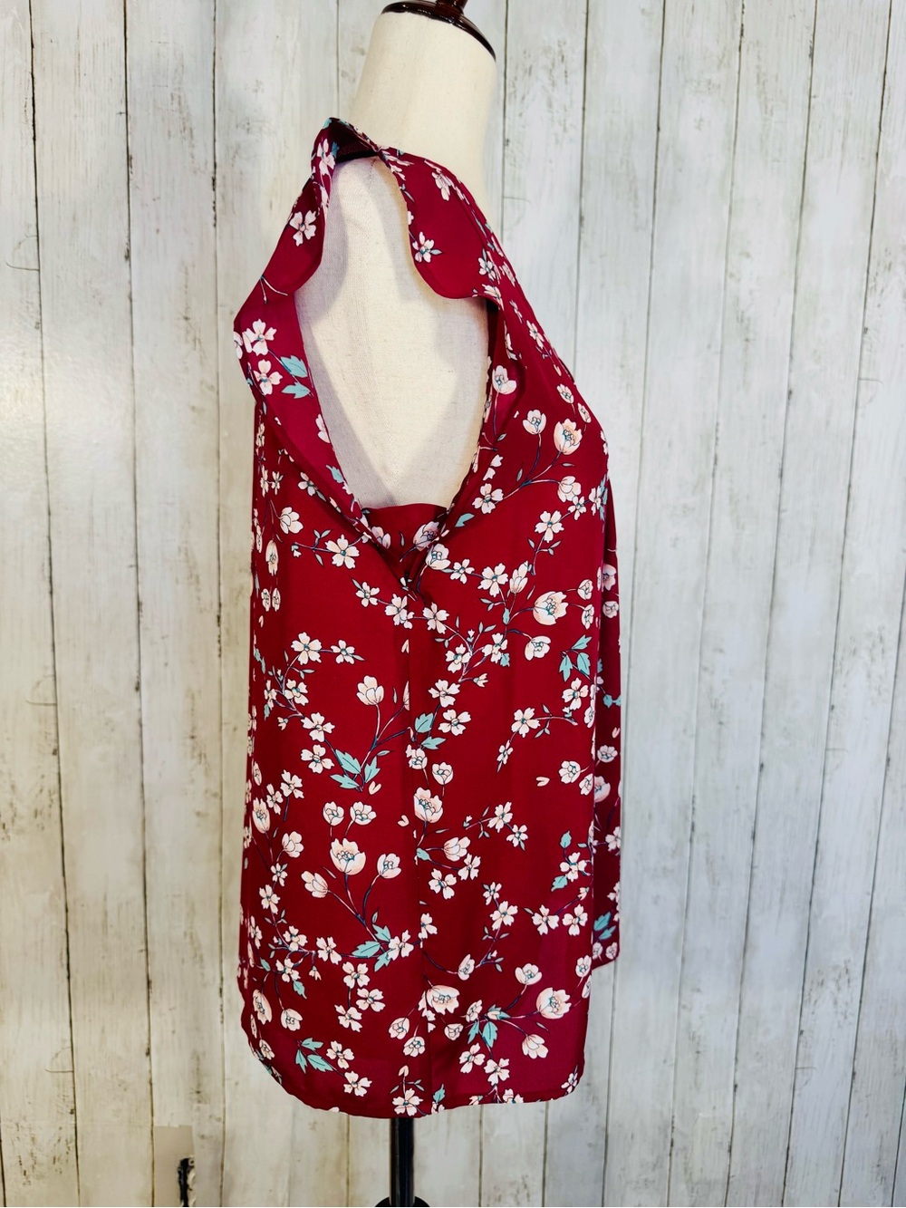 LOFT Floral Flutter Sleeve Blouse | Berry Red V-Neck Top | Size MP - Picture 7 of 9